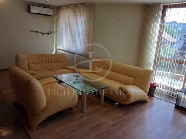 Тристаен апартамент в Пловдив, Център - 200 кв.м за 1173 €/кв.м - Снимка #1