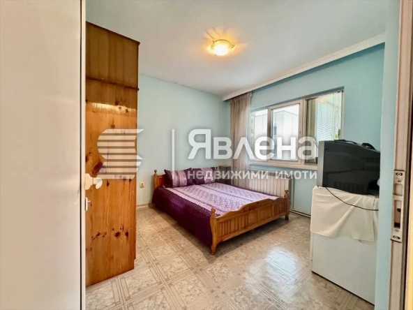 Двустаен апартамент в Пловдив, Център - 58 кв.м за 1828 €/кв.м - Снимка #1