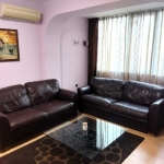 Дава се под наем Тристаен апартамент в Варна, Базар Левски - 90 кв.м за 765 € - Снимка #1