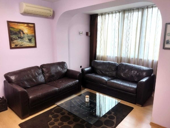 Дава се под наем Тристаен апартамент в Варна, Базар Левски - 90 кв.м за 765 € - Снимка #1