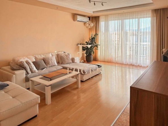 Етаж от къща в Пловдив, Коматевски възел - 140 кв.м за 1786 €/кв.м - Снимка #1