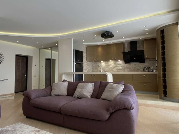 Дава се под наем Двустаен апартамент в София, Манастирски ливади - 70 кв.м за 612 € - Снимка #1