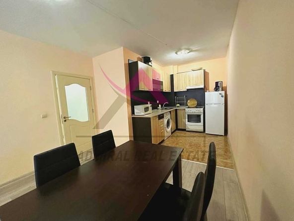 Дава се под наем Тристаен апартамент в Варна, Лятно кино Тракия - 92 кв.м за 475 € - Снимка #1