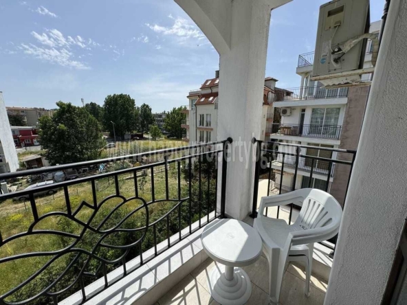 Двустаен апартамент в к.к. Слънчев бряг - 67 кв.м за 1150 €/кв.м - Снимка #1