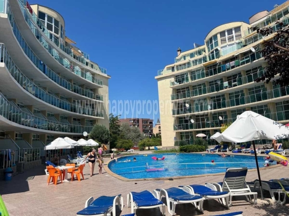 Двустаен апартамент в к.к. Слънчев бряг - 70 кв.м за 942 €/кв.м - Снимка #1