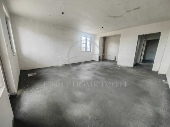 Тристаен апартамент в Пловдив, Остромила - 150 кв.м за 987 €/кв.м - Снимка #1