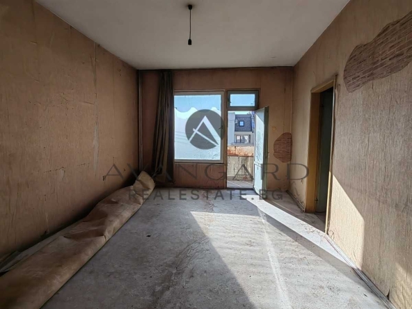 Тристаен апартамент в Пловдив, Кючук Париж - 70 кв.м за 1530 €/кв.м - Снимка #1