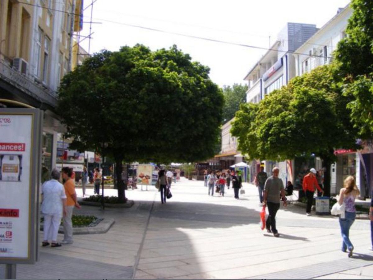 Тристаен апартамент в София, Център - 70 кв.м за 3429 €/кв.м - Снимка #1