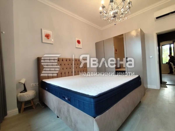 Дава се под наем Двустаен апартамент в Пловдив, Център - 72 кв.м за 548.25 € - Снимка #1