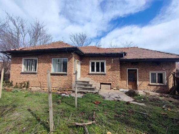 Къща в с. Морава, Област Велико Търново - 86 кв.м за 50 €/кв.м - Снимка #1