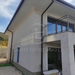 Къща в с. Марково, Област Пловдив - 192 кв.м за 1214 €/кв.м - Снимка #1