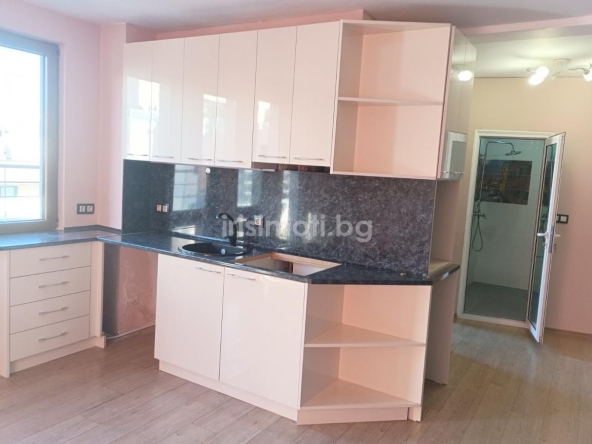 Двустаен апартамент в София, Витоша - 85 кв.м за 1236 €/кв.м - Снимка #1