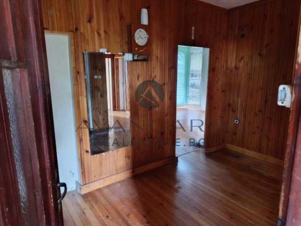 Етаж от къща в Пловдив, Прослав - 155 кв.м за 1185 €/кв.м - Снимка #1