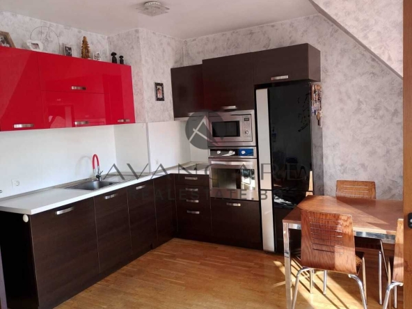 Тристаен апартамент в Пловдив, Център - 97 кв.м за 2165 €/кв.м - Снимка #1