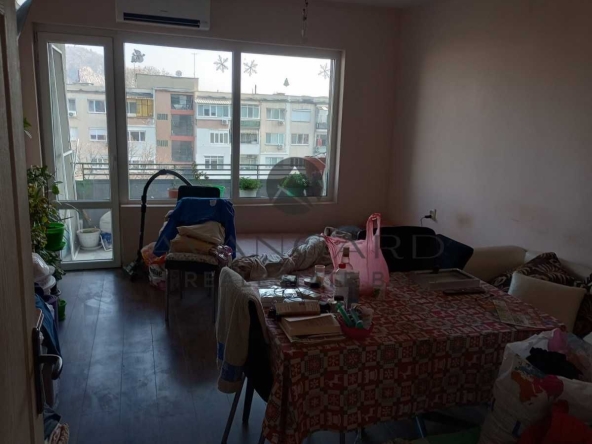 Тристаен апартамент в Пловдив, Център - 100 кв.м за 1836 €/кв.м - Снимка #1