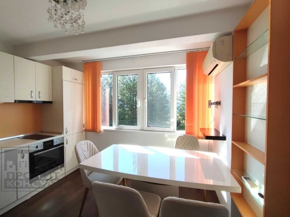 Тристаен апартамент в Велико Търново, Център - 64 кв.м за 1844 €/кв.м - Снимка #1