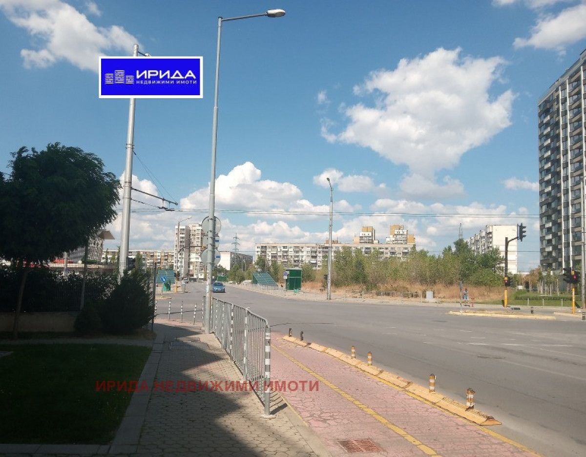 Тристаен апартамент в София, Дружба 2 - 124 кв.м за 1698 €/кв.м - Снимка #1