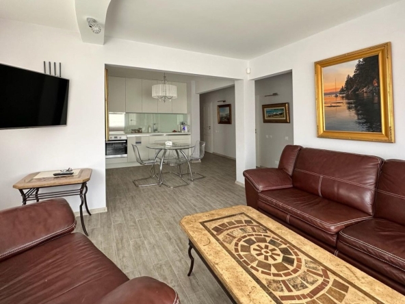 Тристаен апартамент в Поморие - 91 кв.м за 1868 €/кв.м - Снимка #1