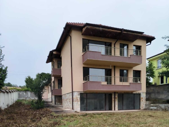 Къща в с. Рилци, Област Благоевград - 386 кв.м за 633 €/кв.м - Снимка #1