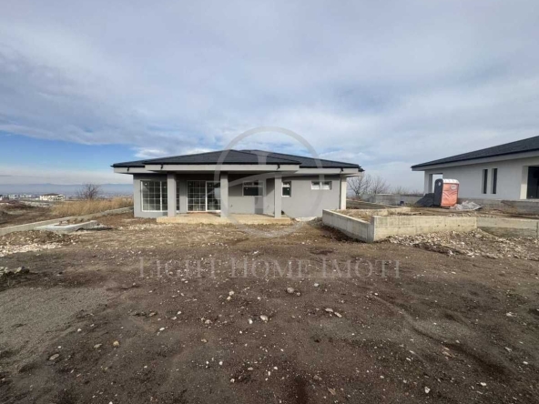 Къща в с. Марково, Област Пловдив - 214 кв.м за 1811 €/кв.м - Снимка #1