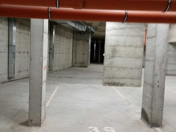 Дава се под наем Гараж / Паркомясто в Варна, Възраждане 2 - 12 кв.м за 79.56 € - Снимка #1