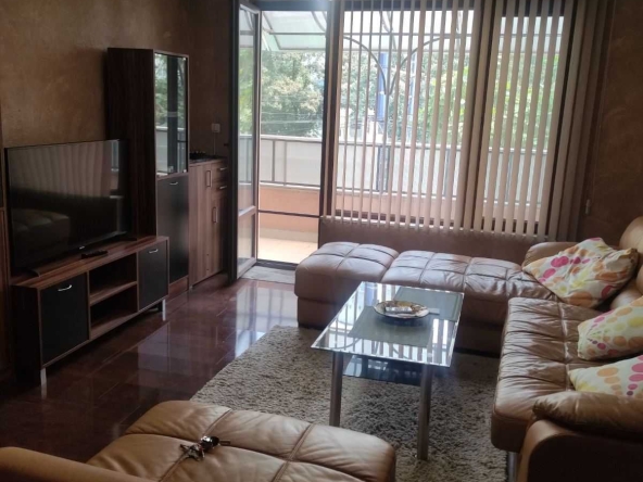 Дава се под наем Двустаен апартамент в Велинград - 74 кв.м за 306 € - Снимка #1