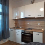 Двустаен апартамент в Казанлък - 65 кв.м за 4 €/кв.м - Снимка #1