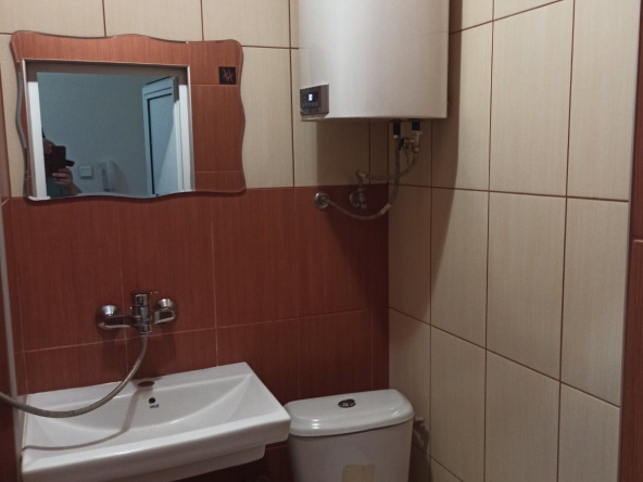 Дава се под наем Едностаен апартамент в Добрич, Свети Георги - 47 кв.м за 229.5 € - Снимка #1