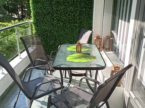 Дава се под наем Двустаен апартамент в Ямбол, Генерал Заимов - 67 кв.м за 89.76 € - Снимка #1