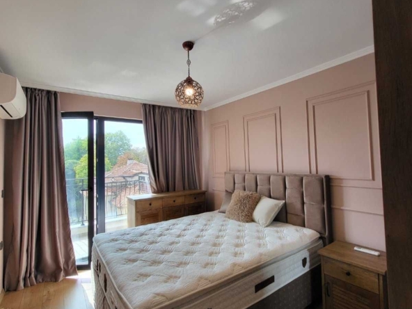 Дава се под наем Двустаен апартамент в Пловдив, Център - 68 кв.м за 648.21 € - Снимка #1