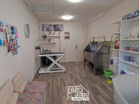 Дава се под наем Магазин в Стара Загора, Център - 40 кв.м за 278.97 € - Снимка #1