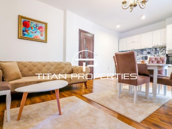 Дава се под наем Тристаен апартамент в Варна, Базар Левски - 90 кв.м за 900 € - Снимка #1