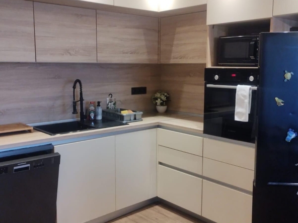 Дава се под наем Двустаен апартамент в Варна, Владислав Варненчик - 50 кв.м за 434 € - Снимка #1