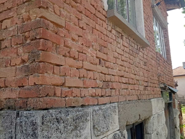 Къща в с. Тръстеник, Област Русе - 107 кв.м за 86 €/кв.м - Снимка #1