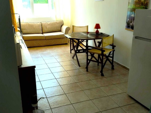 Дава се под наем Тристаен апартамент в Варна, Морска градина - 70 кв.м за 382.5 € - Снимка #1