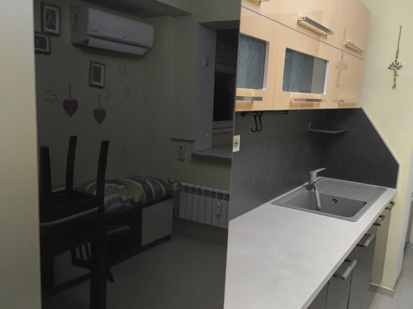 Дава се под наем Тристаен апартамент в Пловдив, Център - 80 кв.м за 500 € - Снимка #1