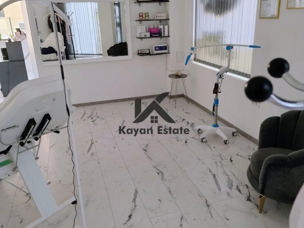 Дава се под наем Магазин в Пловдив, Южен - 60 кв.м за 765 € - Снимка #1