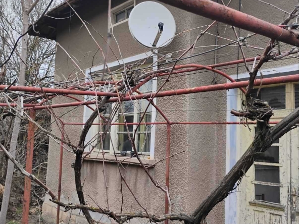 Къща в с. Михайлово, Област Враца - 90 кв.м за 60 €/кв.м - Снимка #1