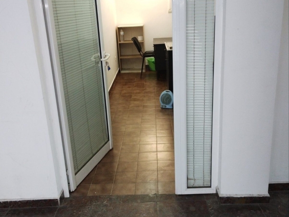 Дава се под наем Офис в София, Банишора - 10 кв.м за 86.7 € - Снимка #1