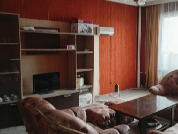 Дава се под наем Четиристаен апартамент в Плевен, Идеален център - 120 кв.м за 127.5 € - Снимка #1