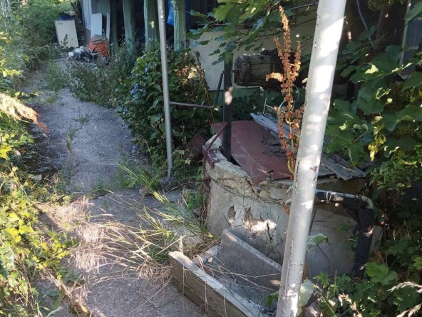 Къща в Омуртаг - 1 кв.м за 30600 €/кв.м - Снимка #1