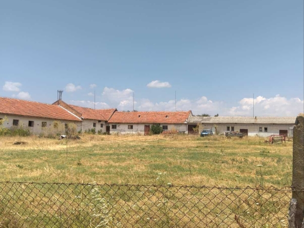 Промишлена сграда в с. Пъстрен, Област Стара Загора - 1200 кв.м за 149 €/кв.м - Снимка #1