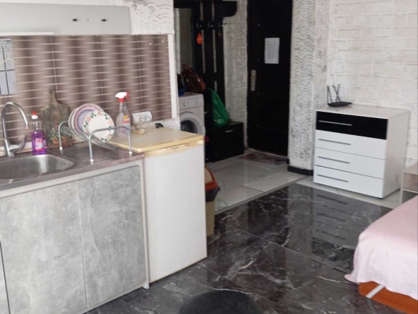 Дава се под наем Едностаен апартамент в Разград, Център - 45 кв.м за 204 € - Снимка #1