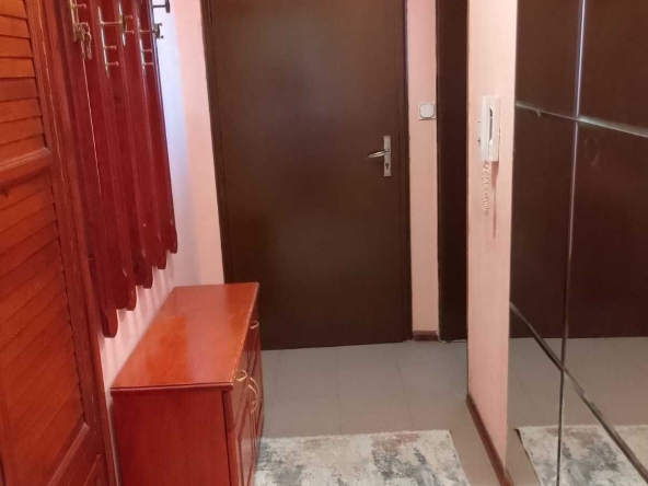 Дава се под наем Двустаен апартамент в София, Люлин 1 - 70 кв.м за 612 € - Снимка #1