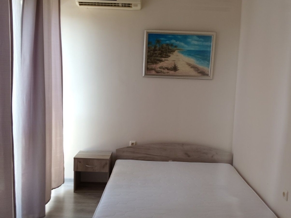 Дава се под наем Едностаен апартамент в Варна, Генералите - 30 кв.м за 255 € - Снимка #1