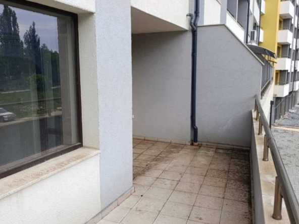 Двустаен апартамент в Плевен, Идеален център - 79 кв.м за 1583 €/кв.м - Снимка #1