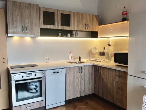 Дава се под наем Тристаен апартамент в София, Сухата река - 80 кв.м за 687.99 € - Снимка #1