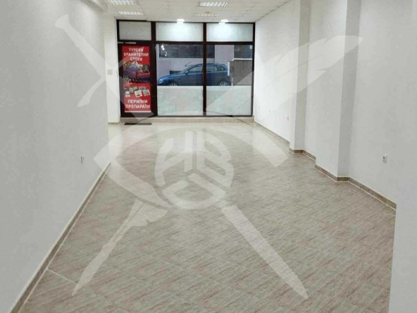 Дава се под наем Магазин в с. Левски, Област Варна - 75 кв.м за 1246.44 € - Снимка #1