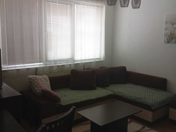 Дава се под наем Двустаен апартамент в София, Център - 63 кв.м за 473.79 € - Снимка #1