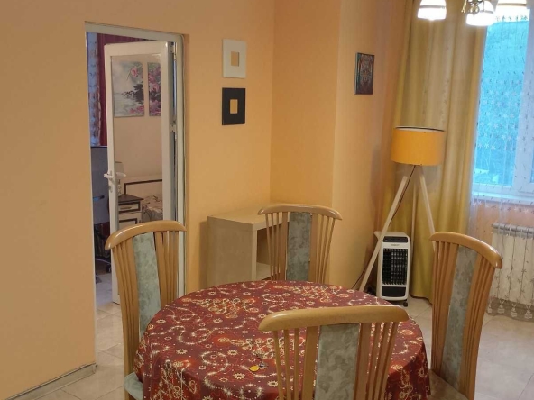 Дава се под наем Двустаен апартамент в София, Център - 55 кв.м за 598.23 € - Снимка #1